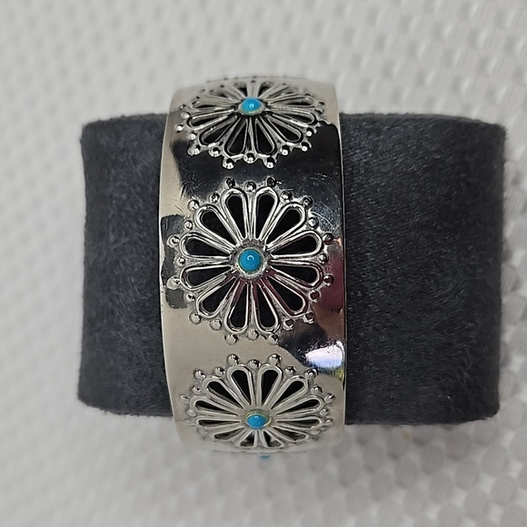 STERLING 925 TURQUISE STONE FLORAL PIERCED DESIGN CUFF BRACLET - Picture 1 of 8